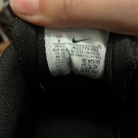 Nike Sneakers - Picture 4 of 6